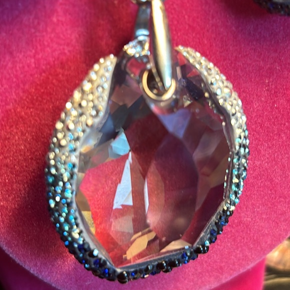 Hot Authentic Swarovski Glam Collar Necklace in ombré Blue.$1200 +$260 earrings - Picture 3 of 15